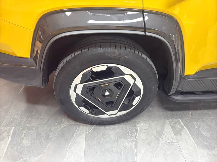 Фото 20 - Changan Deepal G318