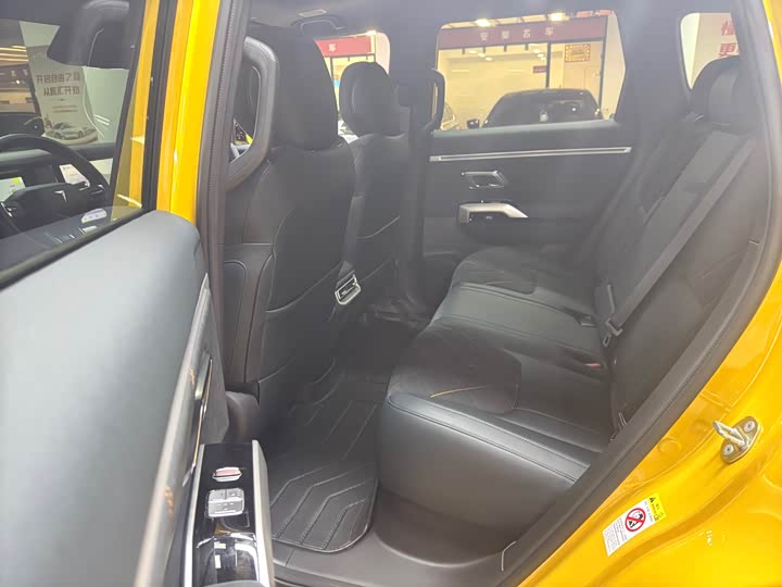 Фото 9 - Changan Deepal G318