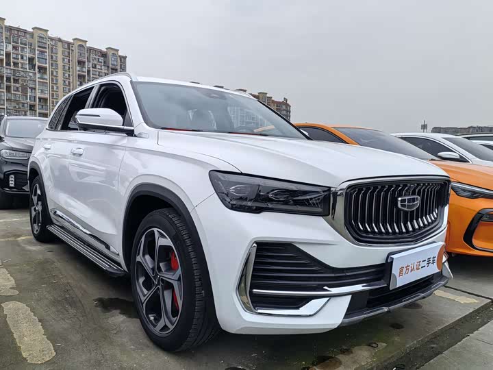 Фото 3 - Geely Monjaro