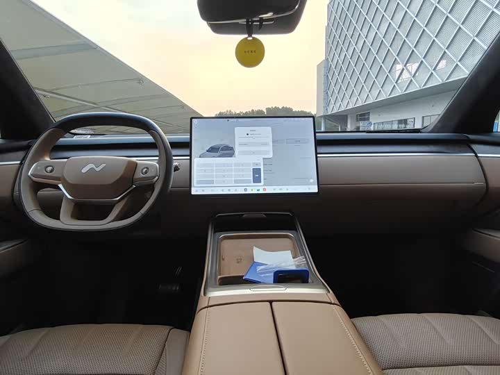 Фото 4 - Nio Onvo L90