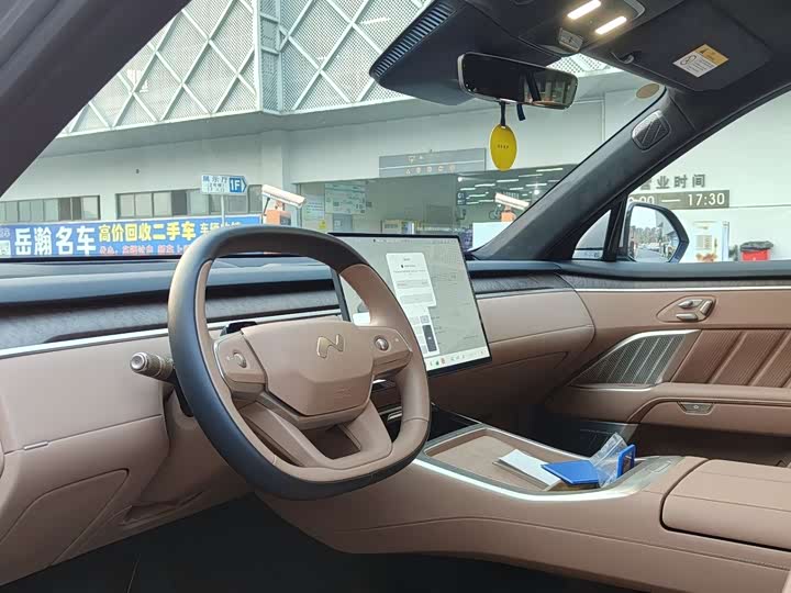 Фото 5 - Nio Onvo L90