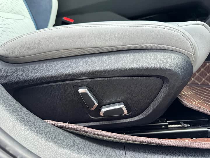 Фото 12 - Geely Preface