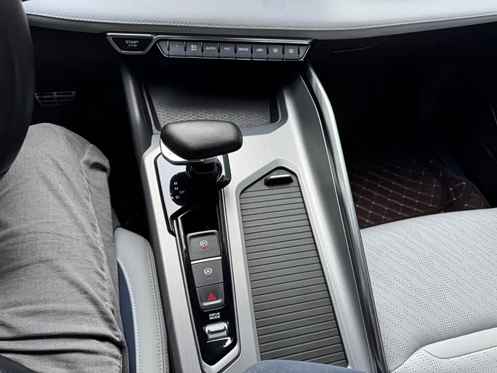 Фото 21 - Geely Preface