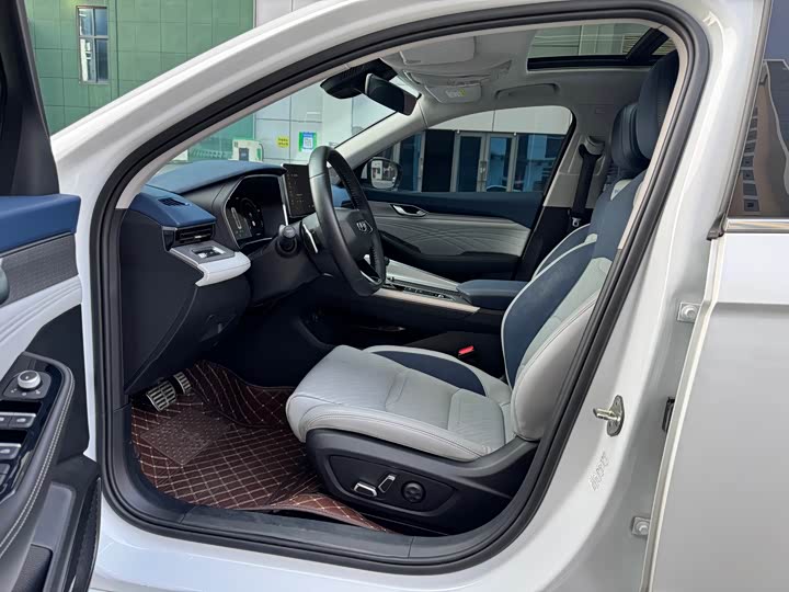 Фото 4 - Geely Preface