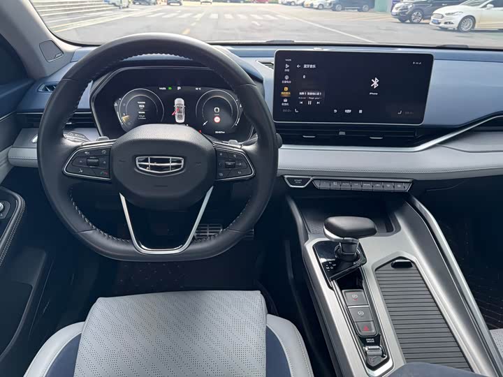 Фото 8 - Geely Preface