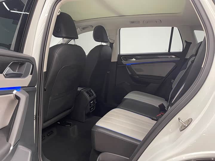 Фото 6 - Volkswagen Tayron GTE Hybrid