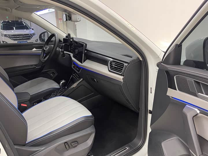 Фото 8 - Volkswagen Tayron GTE Hybrid