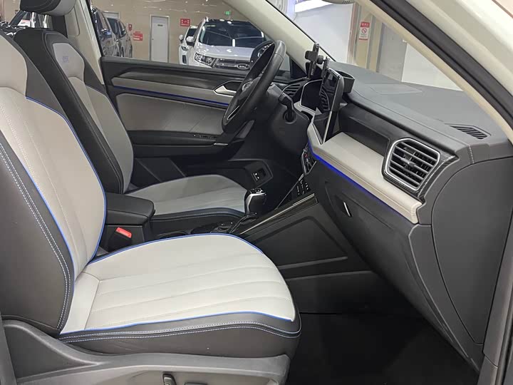 Фото 9 - Volkswagen Tayron GTE Hybrid