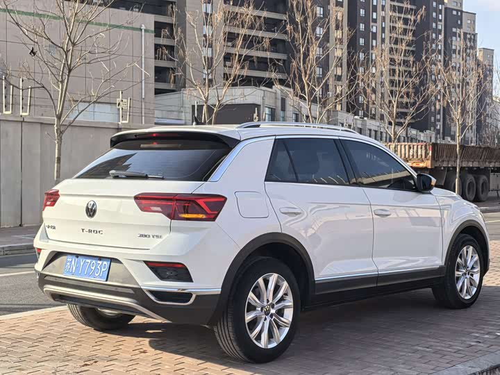 Фото 4 - Volkswagen T-Roc