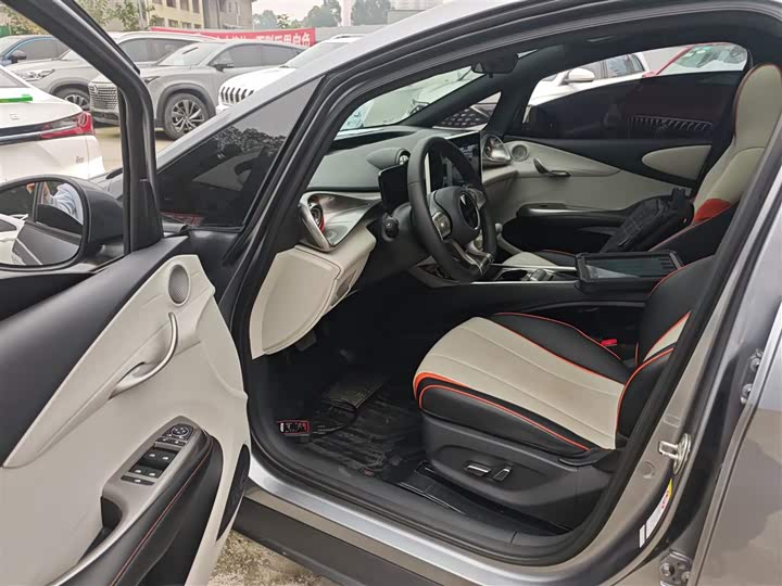 Фото 16 - BYD Dolphin