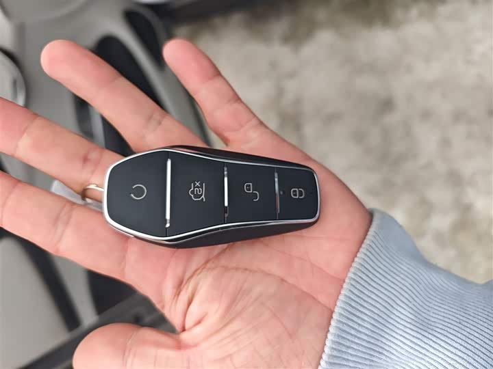 Фото 9 - BYD Dolphin