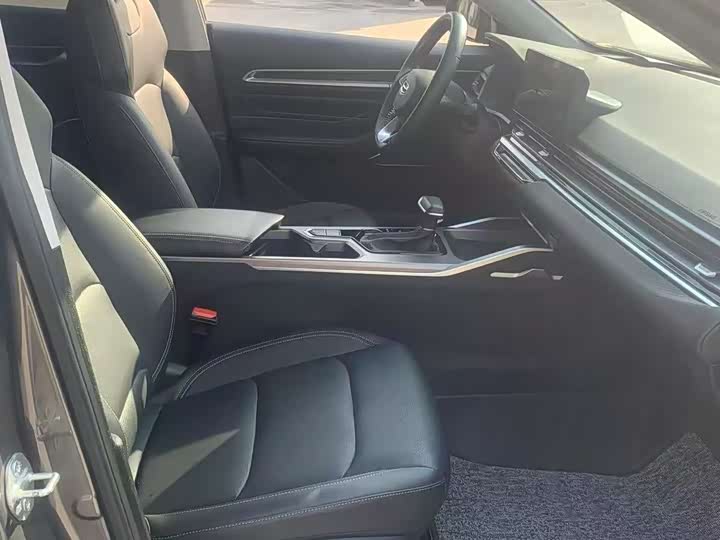 Фото 10 - Geely Emgrand