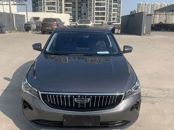 Фото 2 - Geely Emgrand