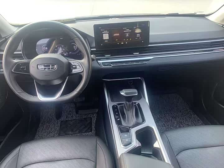 Фото 9 - Geely Emgrand