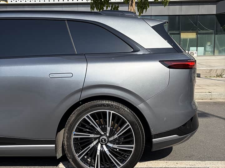 Фото 4 - XPeng G9