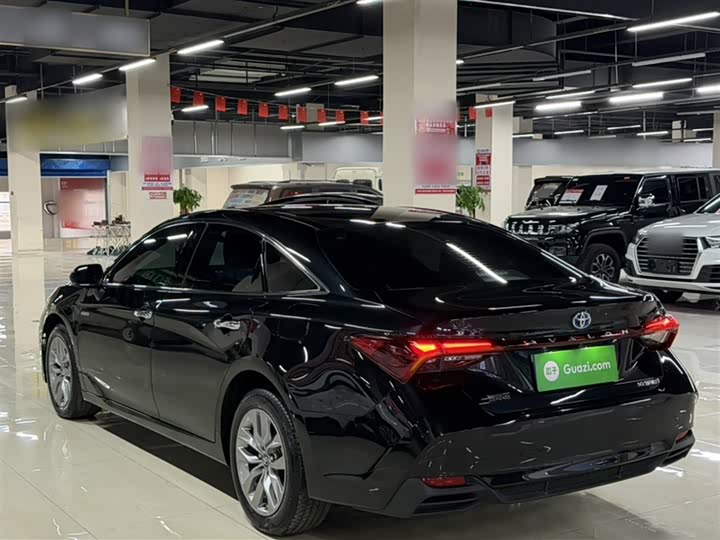 Фото 12 - Toyota Avalon