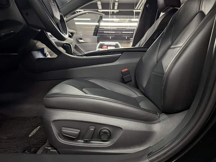 Фото 15 - Toyota Avalon