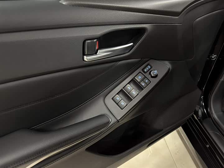 Фото 7 - Toyota Avalon