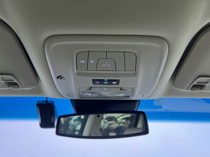 Фото 15 - Buick GL8 ES