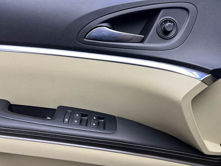 Фото 6 - Buick GL8 ES