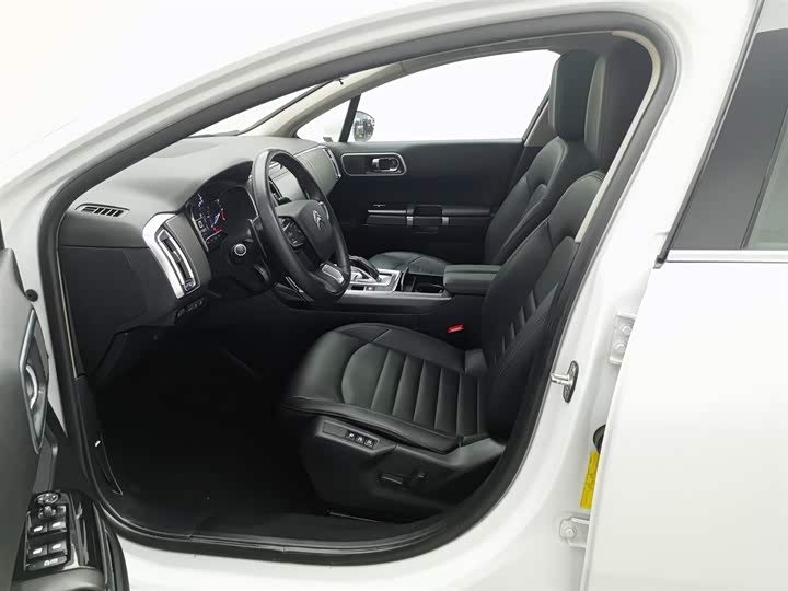 Фото 10 - Citroen C6