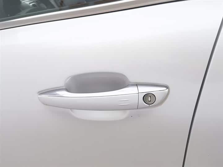 Фото 18 - Citroen C6