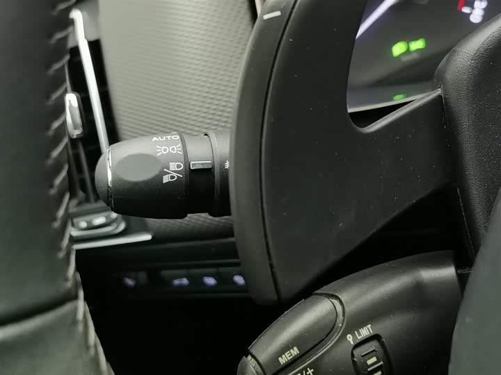 Фото 21 - Citroen C6