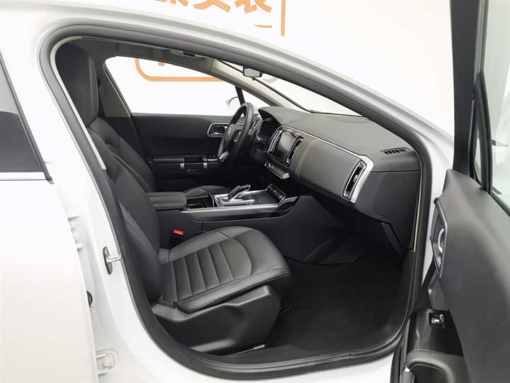 Фото 23 - Citroen C6