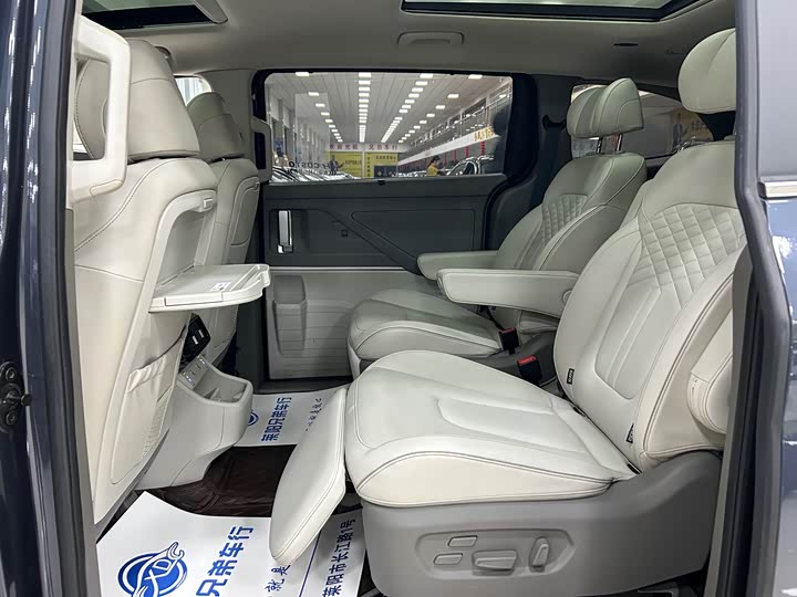 Фото 4 - Hyundai Custo