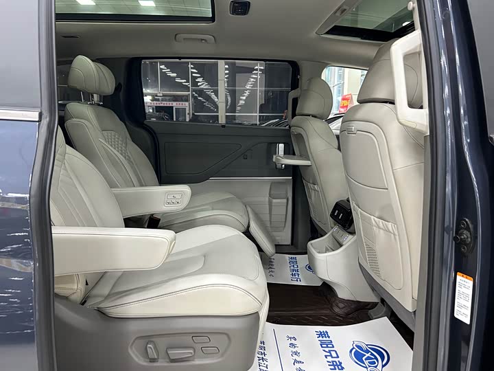 Фото 5 - Hyundai Custo