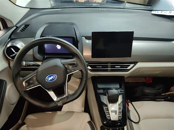 Фото 10 - BYD Yuan Pro