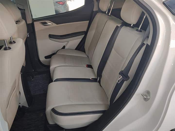 Фото 17 - BYD Yuan Pro