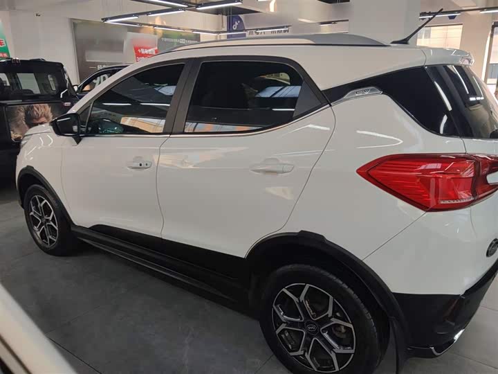 Фото 5 - BYD Yuan Pro