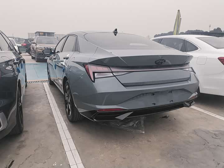 Фото 13 - Hyundai Elantra N line