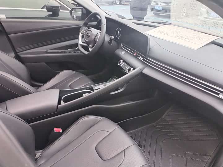 Фото 5 - Hyundai Elantra N line