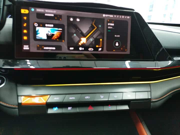 Фото 13 - Changan UNI-V