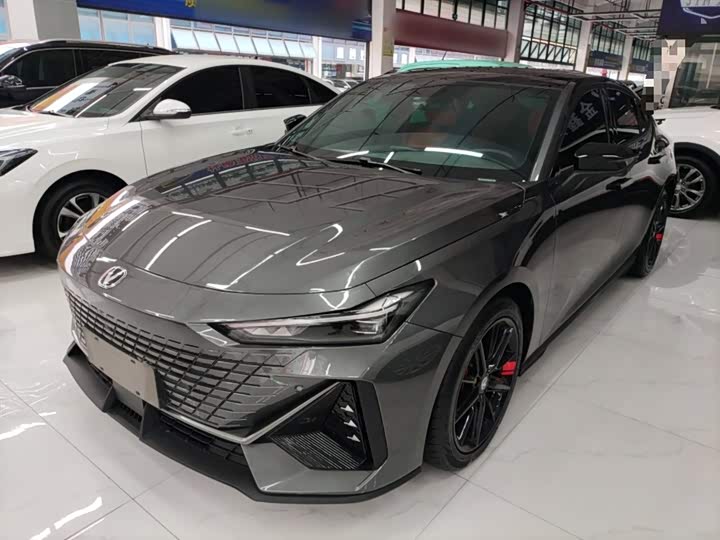 Фото 2 - Changan UNI-V