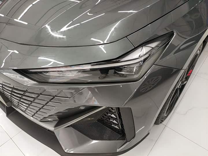 Фото 24 - Changan UNI-V