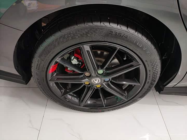 Фото 26 - Changan UNI-V