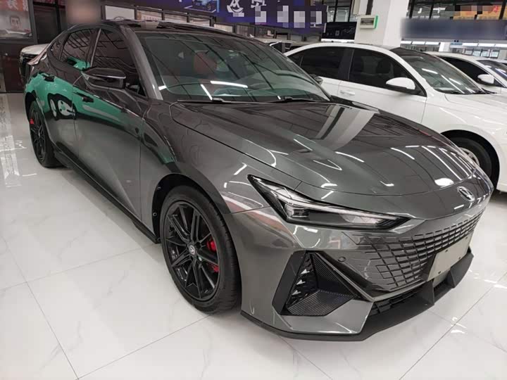 Фото 4 - Changan UNI-V