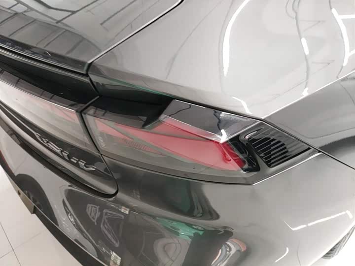 Фото 8 - Changan UNI-V