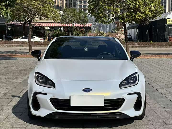 Фото 2 - Subaru BRZ