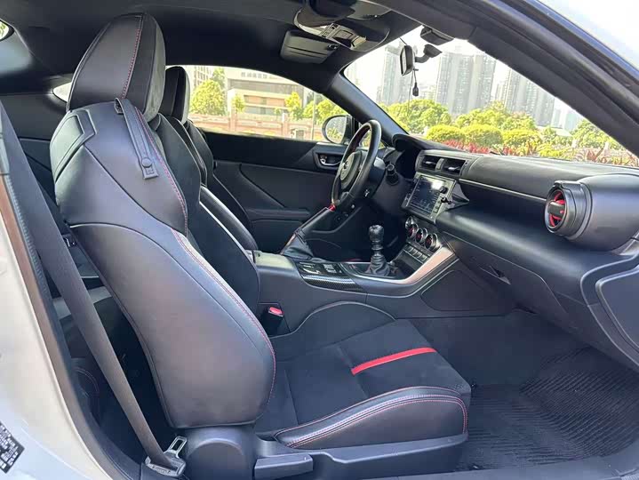 Фото 6 - Subaru BRZ