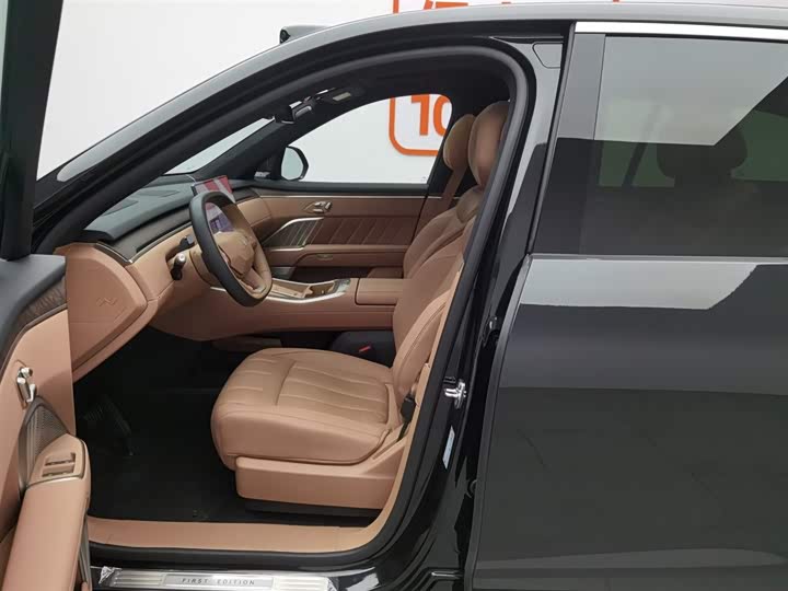 Фото 10 - Nio Onvo L90