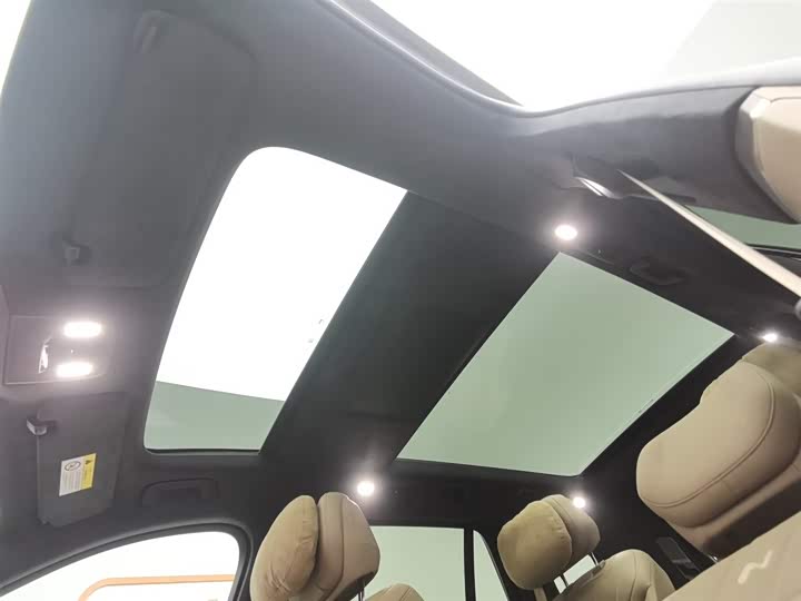 Фото 14 - Nio Onvo L90