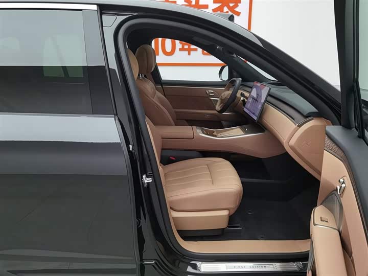 Фото 23 - Nio Onvo L90