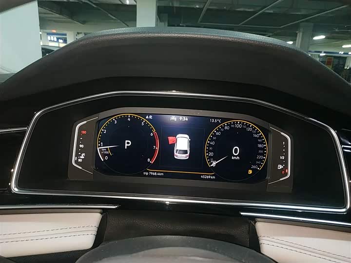 Фото 12 - Volkswagen Tiguan L Pro