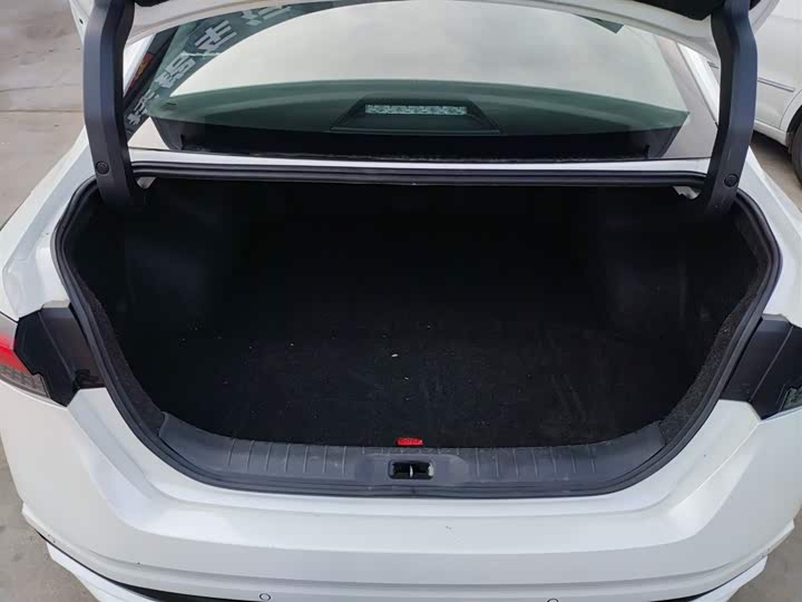 Фото 19 - Nissan Teana