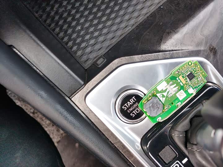 Фото 9 - Nissan Teana