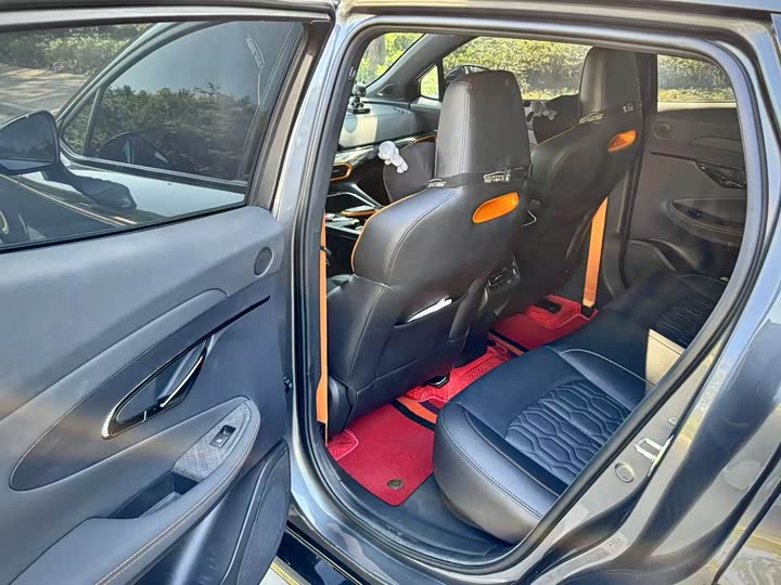 Фото 6 - Changan UNI-T